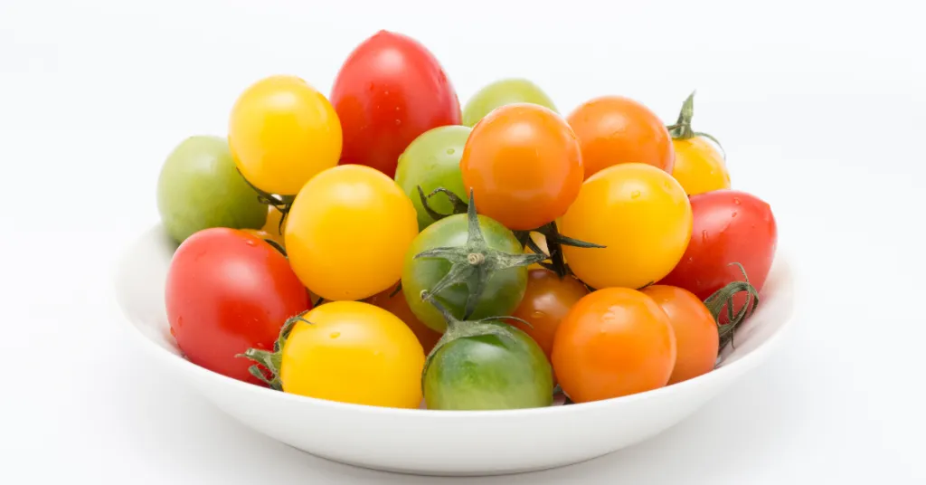 Cherry tomatoes are a great choice of tomatoes in your balcony garden. 