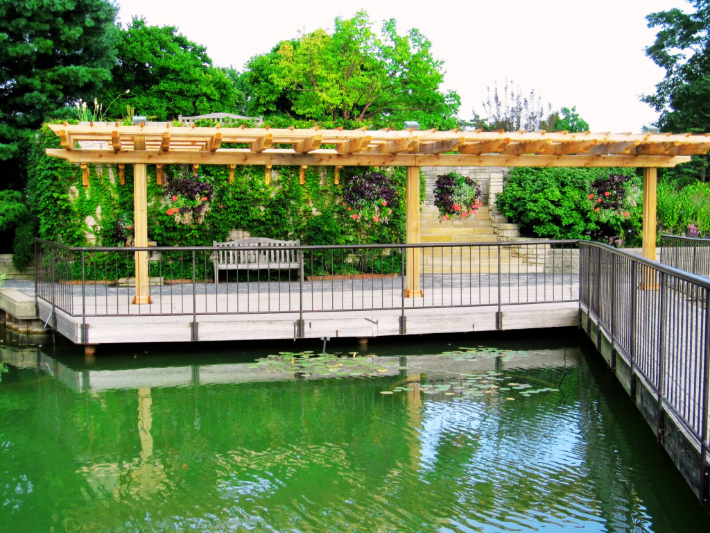 Water Pergola at the Chicago Botanic Garden.